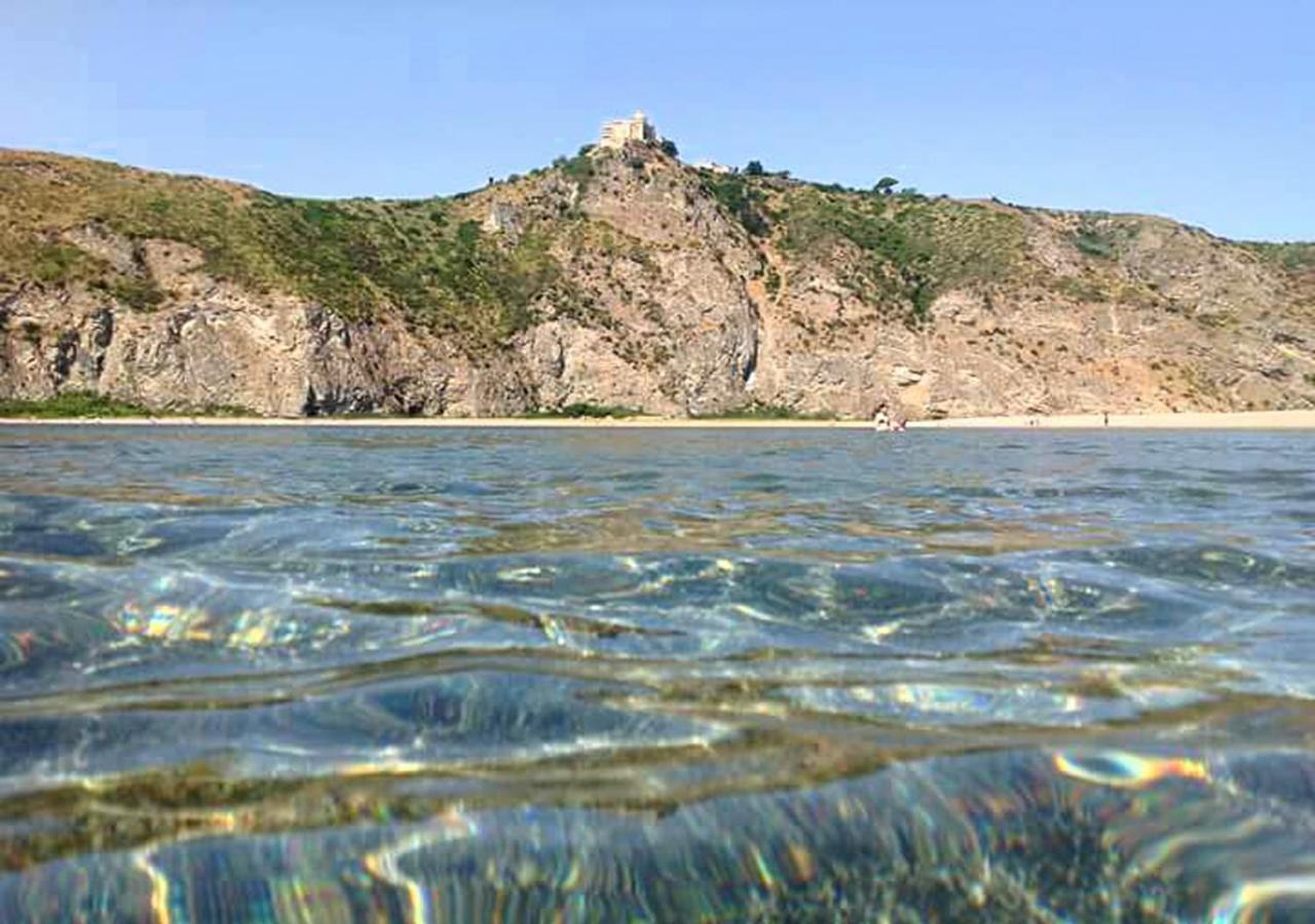 אפרטהוטל פורנרי Baia Dei Delfini מראה חיצוני תמונה